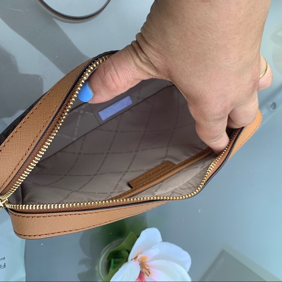 Michael kors Jet Set Crossbody - Picture 2 of 6